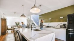 Goodbye to Kitchen Islands – The 2026 Trend Replacing Them Is More Practical and Elegant