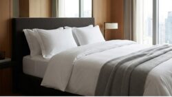 No bedspread and no decorative cushions: the hotel trick for a bed that looks luxurious but divides opinion