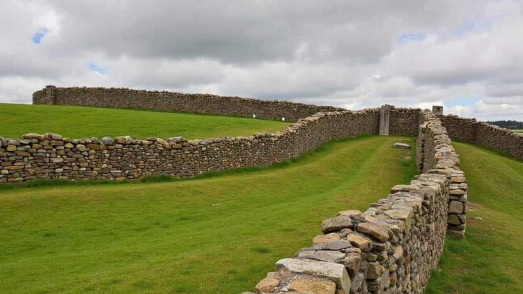 analyses-of-hadrians-wall-latrines-reveal-roman-soldiers-lived-with-disturbing-intestinal-parasites-1800-years-ago