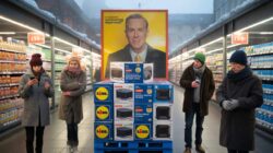 Backlash as Lidl prepares Martin Lewis approved winter gadget and shoppers fear celebrity advice is now just another corporate sales trick